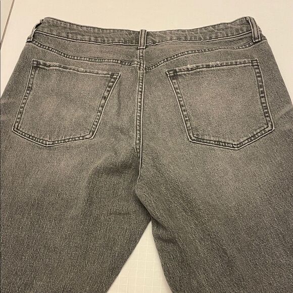 Old Navy Women's Straight Leg Jeans - Gray - Picture 4 of 5